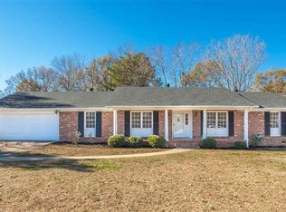 100 Devon Dr, Mauldin, SC 29662