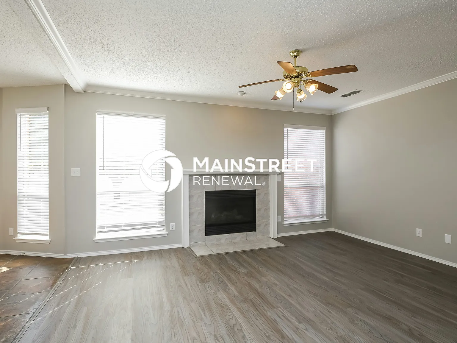 304 Emery Oak Ct — Photo 2