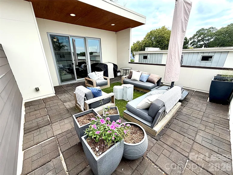305 McNinch St #B — Photo 22