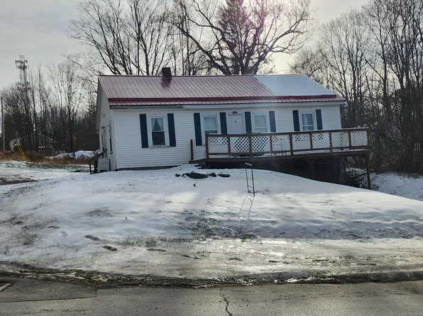 33 Main Street Hill, Dexter, ME 04930