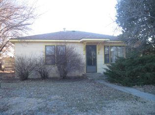 621 W 11th St, Goodland, KS 67735