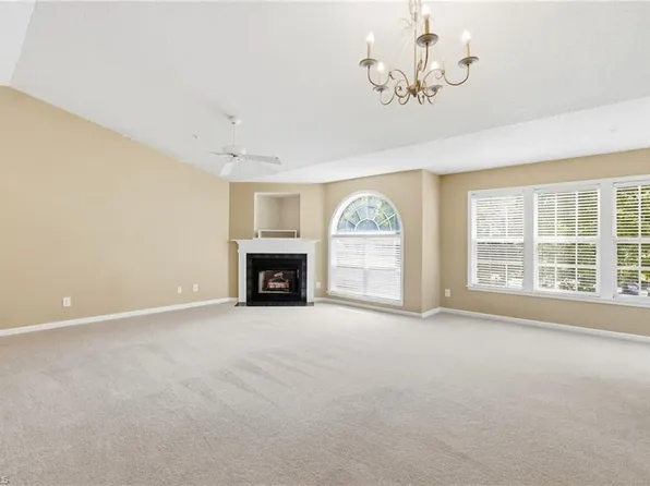 734 Scholastic Ct, Winston Salem, NC 27106