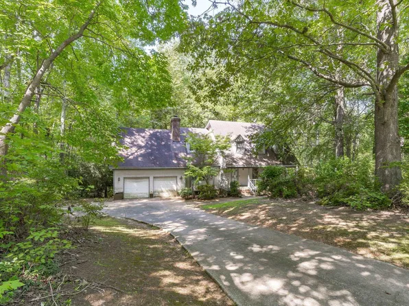 1043 Shadywood Ln, Raleigh, NC 27603