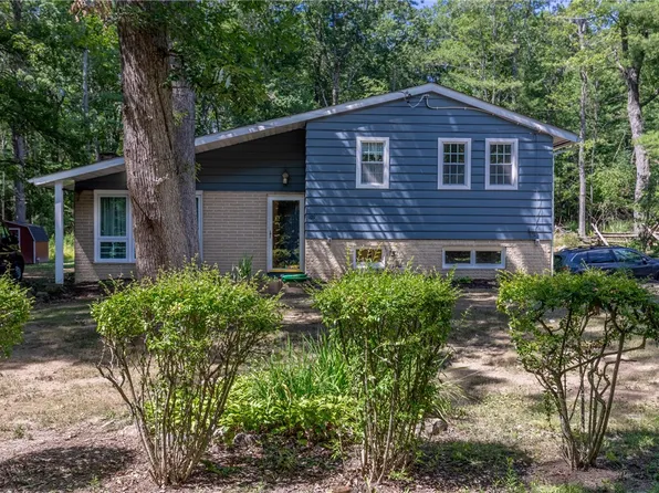 109 Chaunceys Woods Rd, Somerset, PA 15501