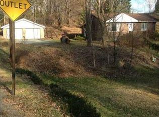 4506 Ridgeview Dr, Greensburg, PA 15601