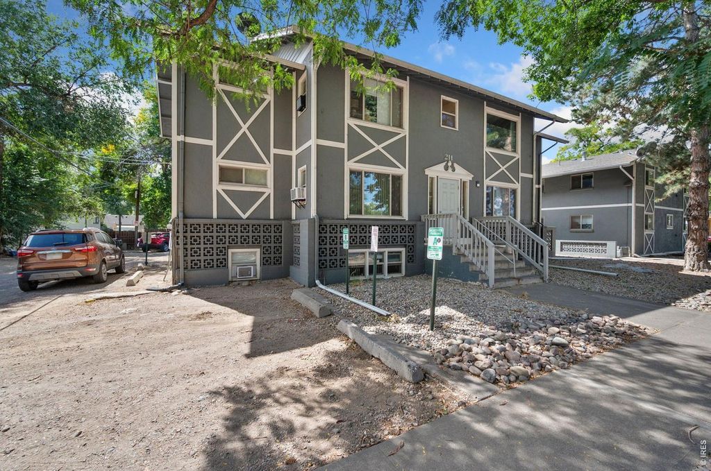 211 E Mulberry St #2