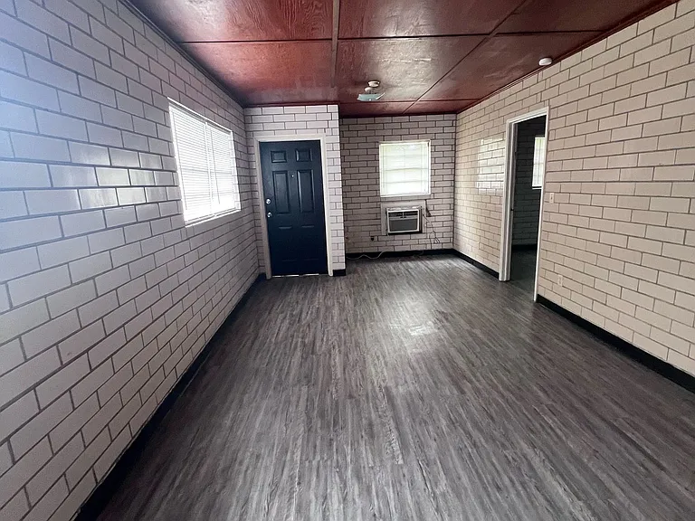 380 Quill Ave NW — Photo 5