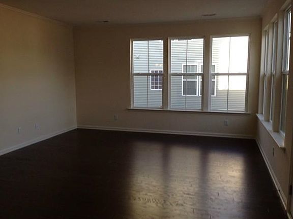 5th image of 3412 Lindsey Ln