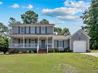 205 Hartshorne Ct, Fayetteville, NC 28311