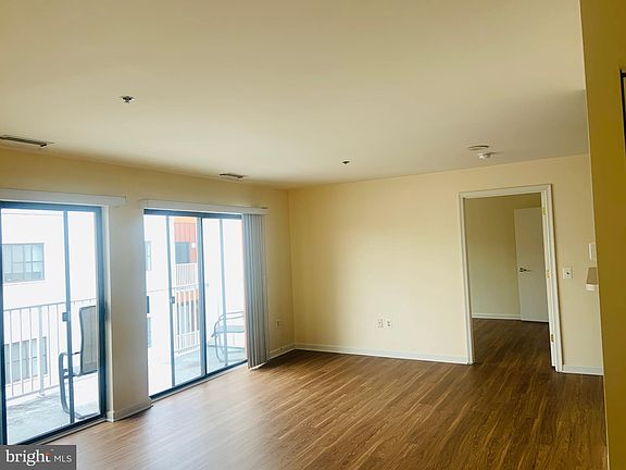 3rd image of 2702 Lighthouse Point E #733