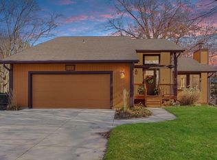 9131 Darnell St, Lenexa, KS 66215