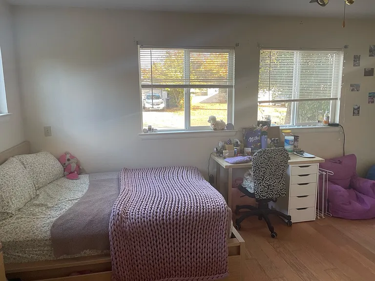 920 Gregory Pl — Photo 17