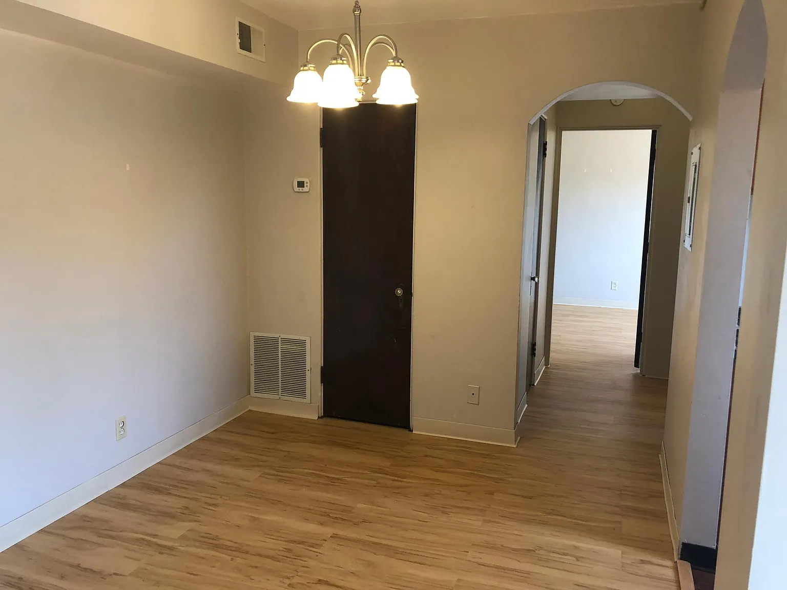 5712 Phillips Ave — Photo 3