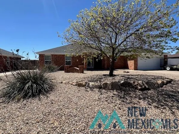 2404 Howard Cowper Dr, Clovis, NM 88101