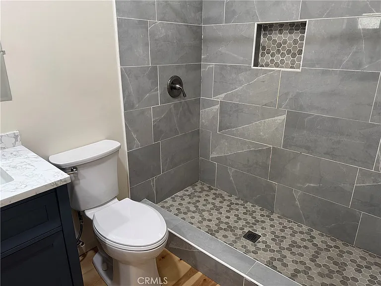 831 W Harvard Pl — Photo 18
