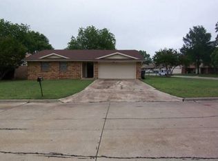 1601 Stout Rd, Ardmore, OK 73401