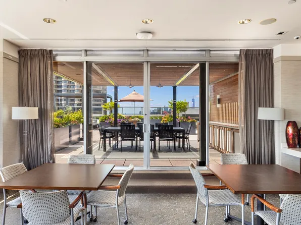 300 East 40th Street image 12 of 14