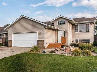 7024 W 50th St, Sioux Falls, SD 57106