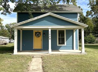 1228 NW Van Buren St, Topeka, KS 66608