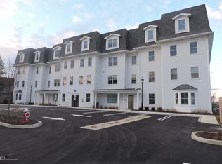 92 Drives James Parker Blvd UNIT 404, Red Bank, NJ 07701