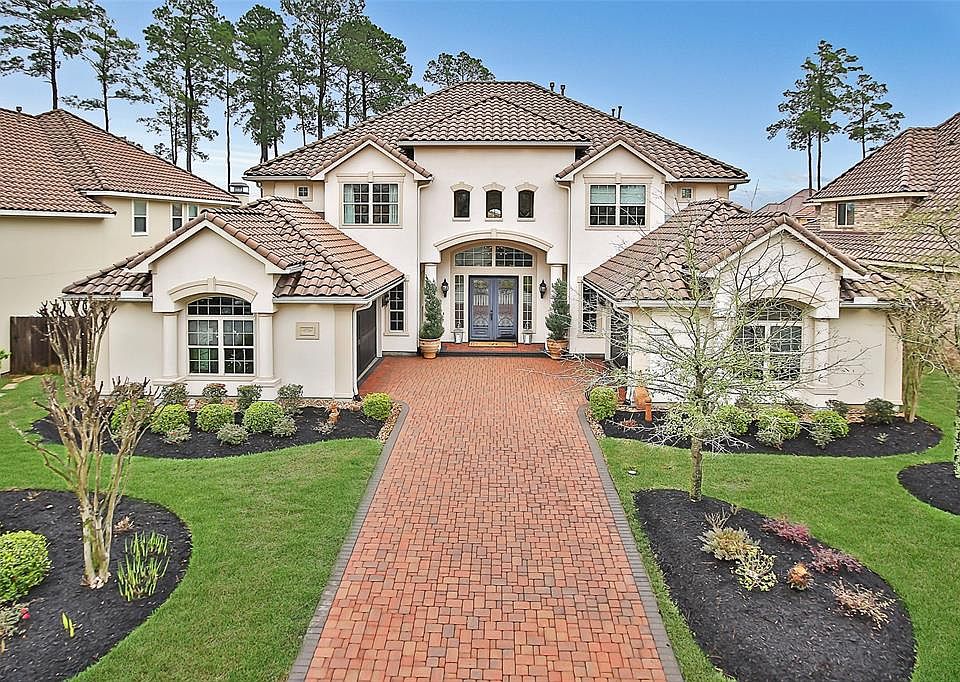 Behind the manned gates of Vintage Lakes is this stunning Toll Brothers home with above and beyond upgrades.