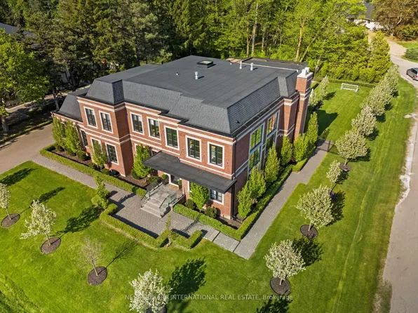 6 Forestave Cres, King, ON L0G 1N0