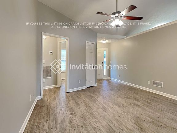 4th image of 389 Shoal Ct