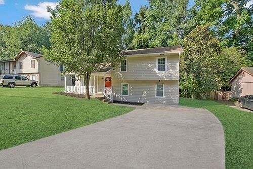 2nd image of 5648 Saint Thomas Dr