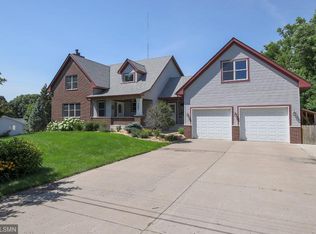 1381 Kohlman Ave E, Maplewood, MN 55109