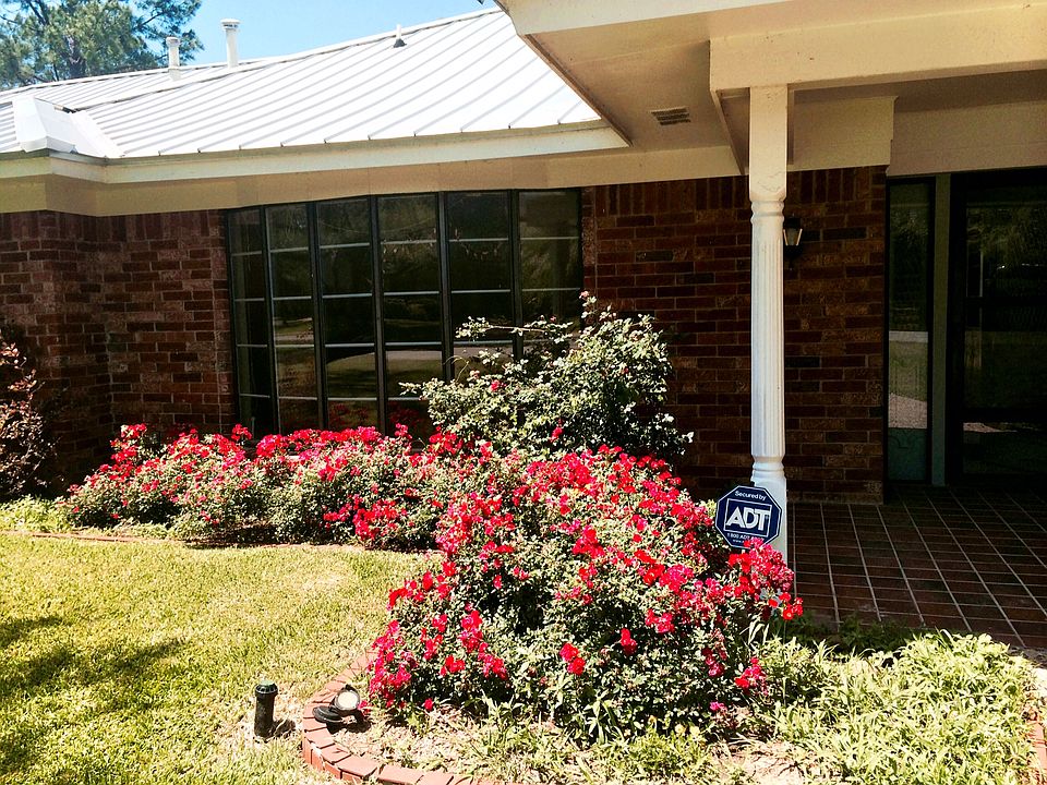 2nd image of 5605 Oakmont Ln