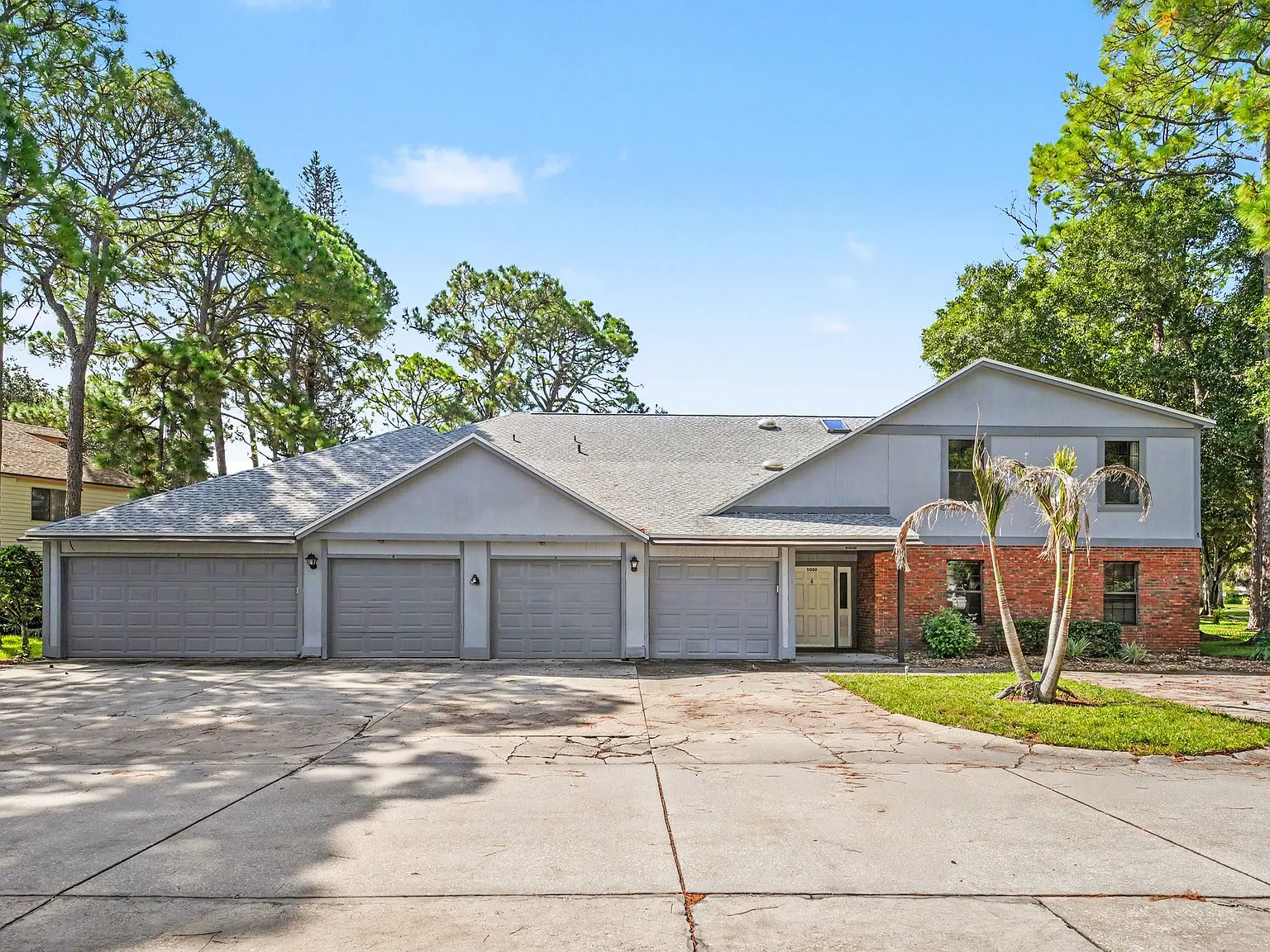 9000 York Ln — Photo 1