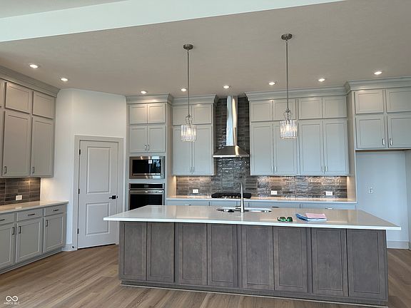 2nd image of 715 Rhubarb Pl