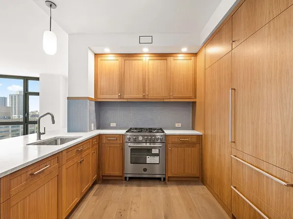 100 Jay St APT 19G, Brooklyn, NY 11201
