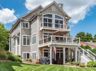 W340N6316 Breezy Point Rd, Oconomowoc, WI 53066