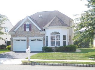 16 Hingham Ln, Barnegat, NJ 08005