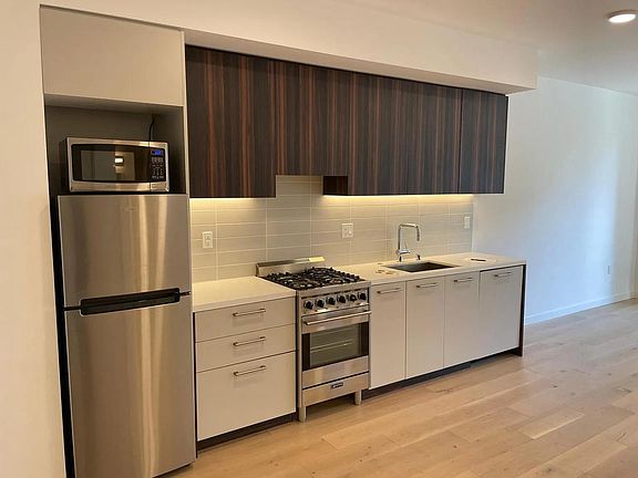 2nd image of 1188 Valencia St #203