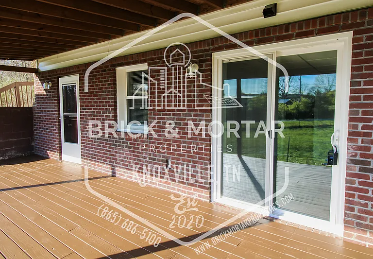 1731 Lively Rd — Photo 6
