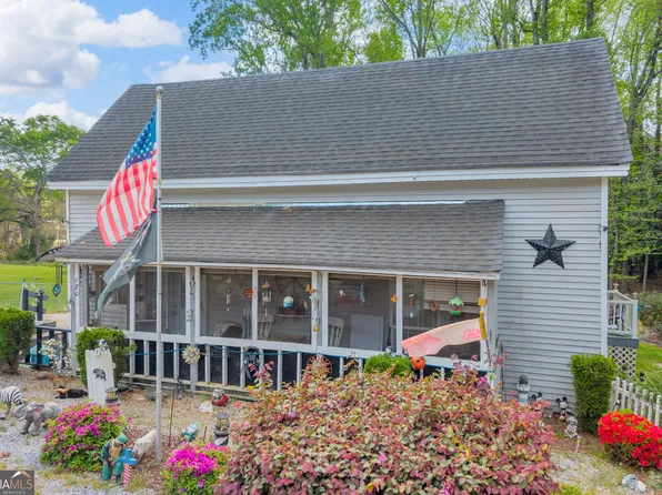 180 Liberty Cir, Hartwell, GA 30643