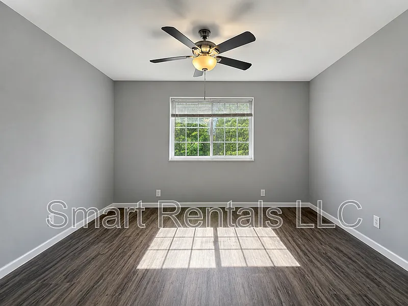 1 bed, 1.0 bath, 649 sqft, $1,100 — Photo 2