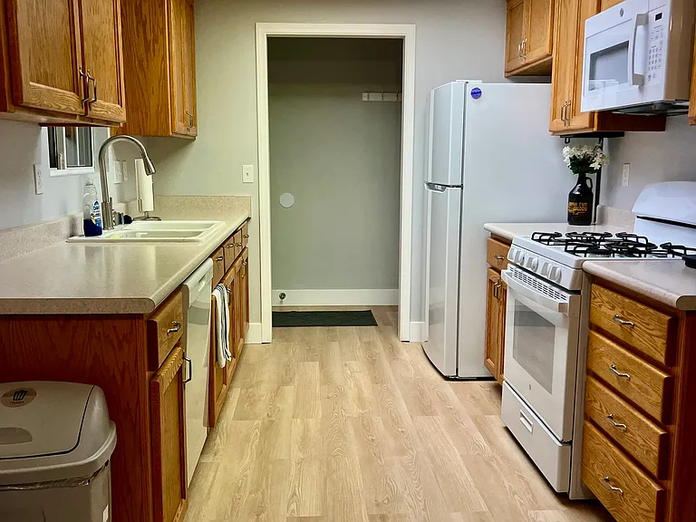 6869 Prescott Ave — Photo 7