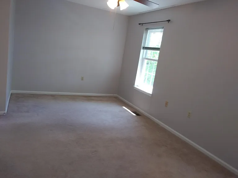 2711 Woodwalk Ct — Photo 22