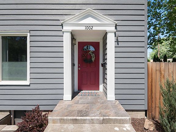 3rd image of 1002 Van Giesen St
