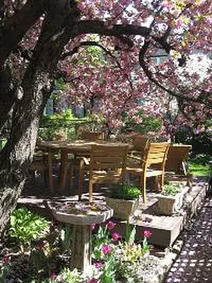 Sold by Corcoran | media 6