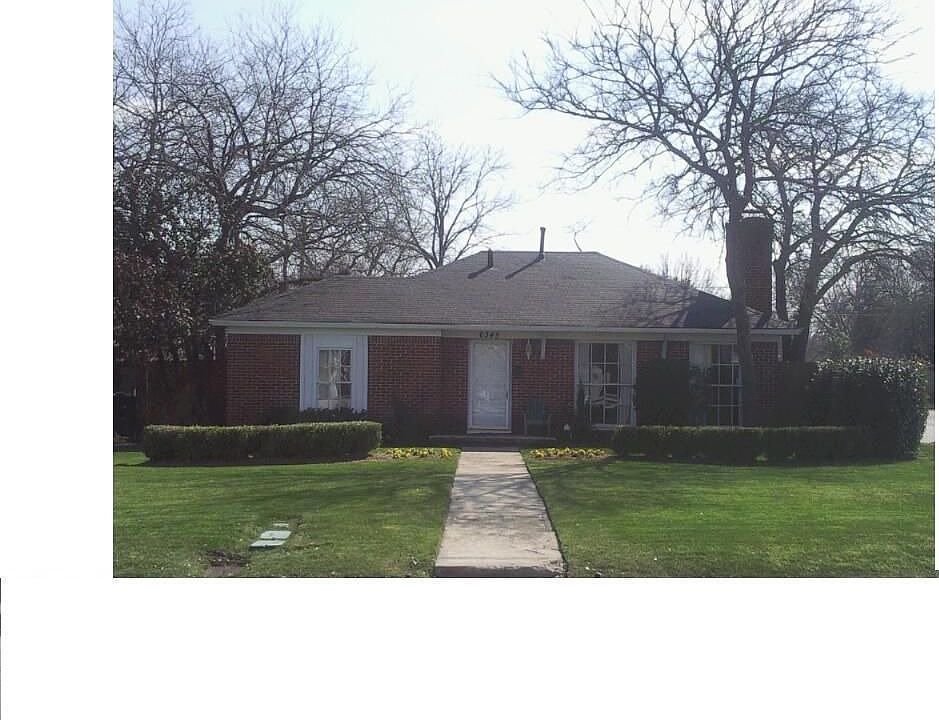 This is a very beautiful home, ready for move in!