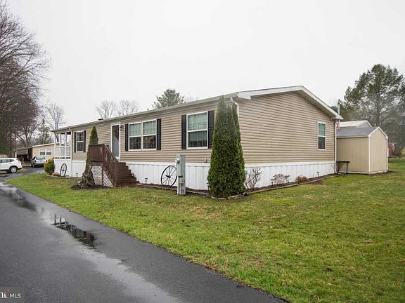4th image of 719 Owl Ct
