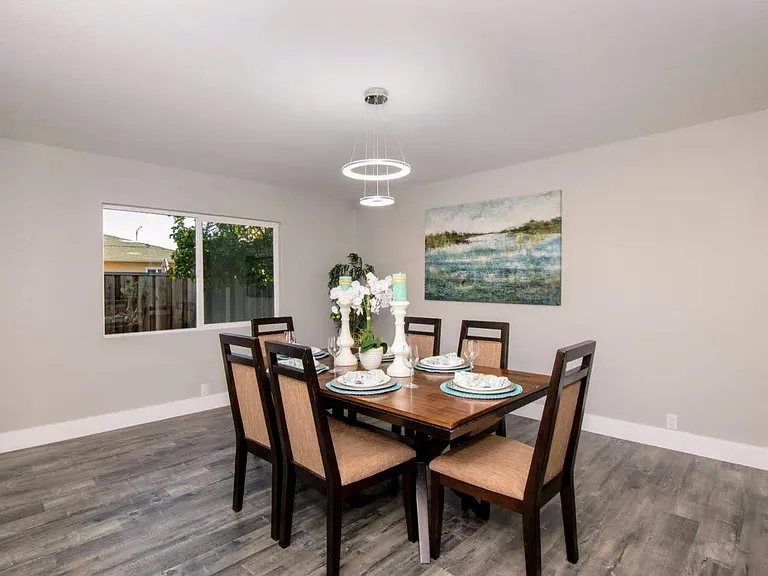 Family Room / Game Room / Office