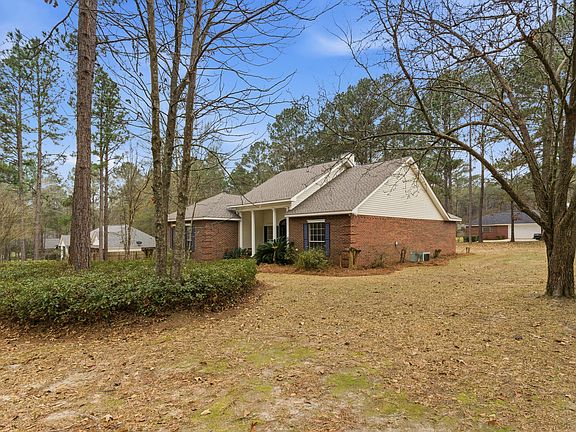 3rd image of 4 Woodleaf St