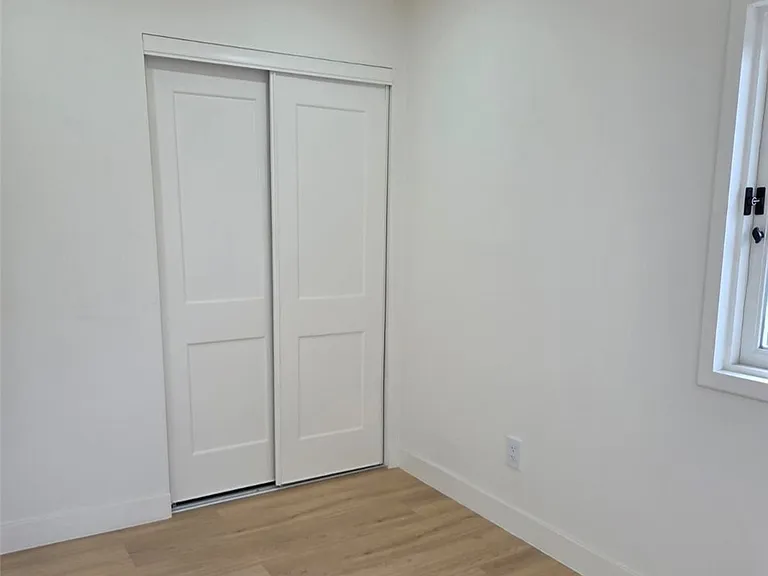 227 N Avenue 60 — Photo 16
