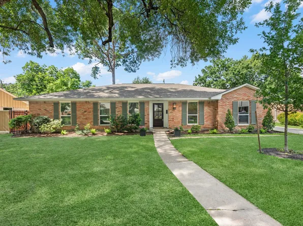 10627 Burgoyne Rd, Houston, TX 77042