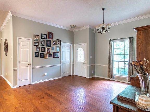 5th image of 1315 Corey Dr